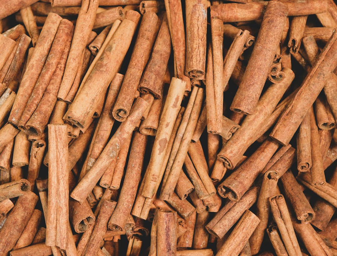 Cinnamon sticks — ingredient illustration for eggless applesauce muffins without yogurt